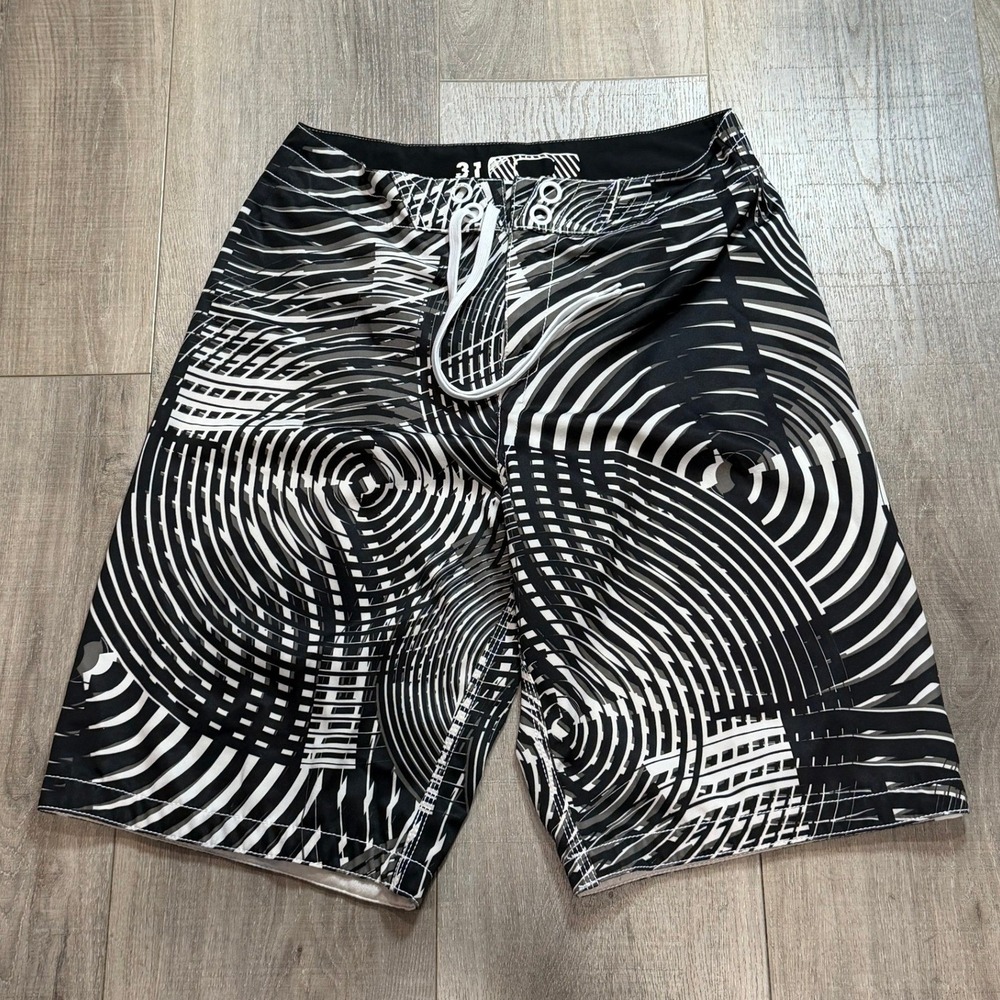 Vintage Oakley Board Shorts Mens 31 Black White Geometric Spiral Print